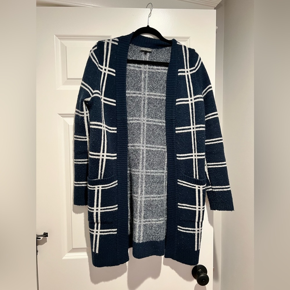 Market & Spruce Blue and White Open Cardigan